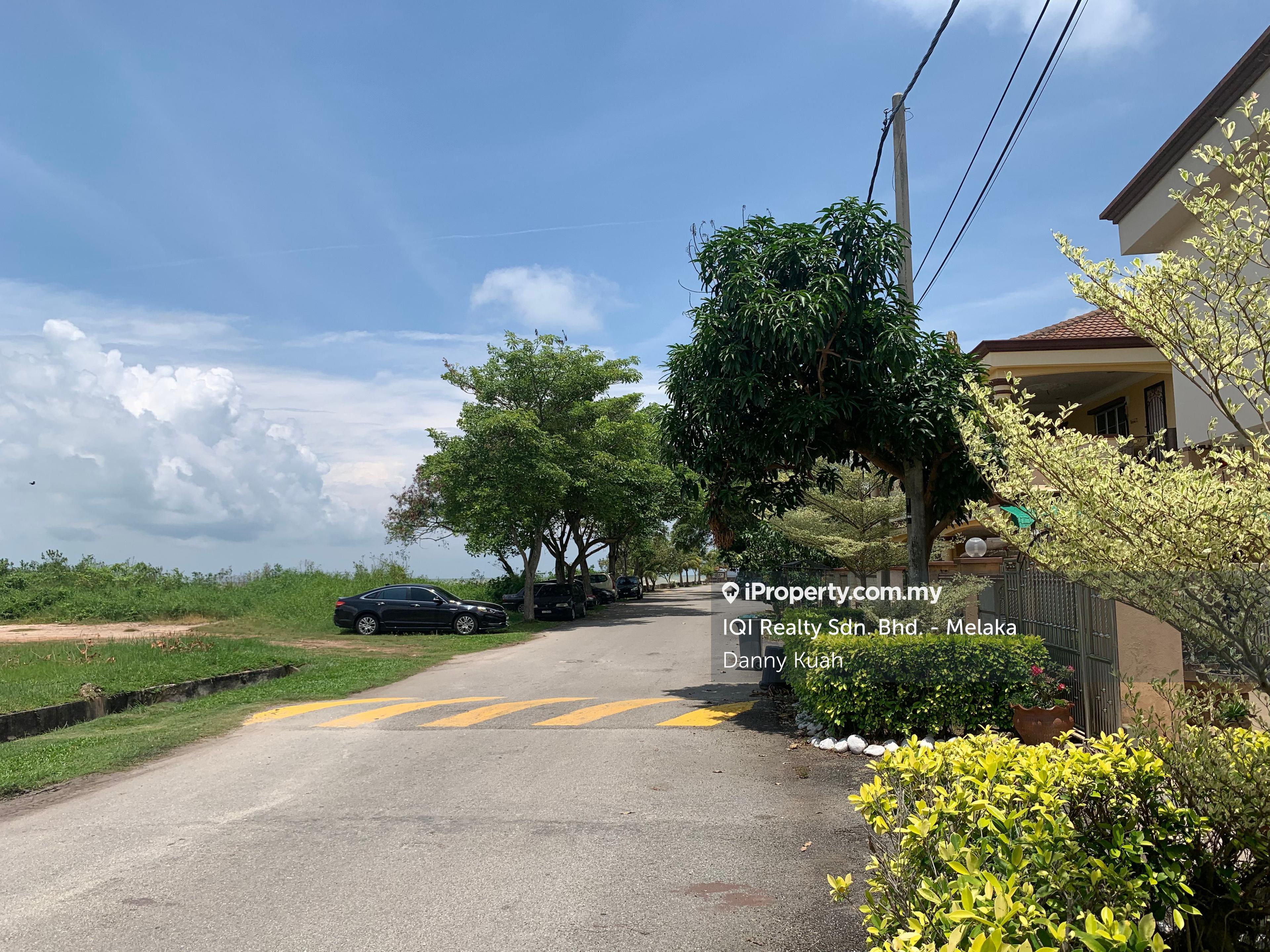 Semi-D house for Sale