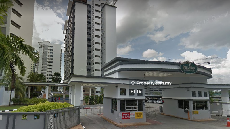 Putra Place,Near Queensbay Mall,Reno& Furnished,Middle Floor,Pool View