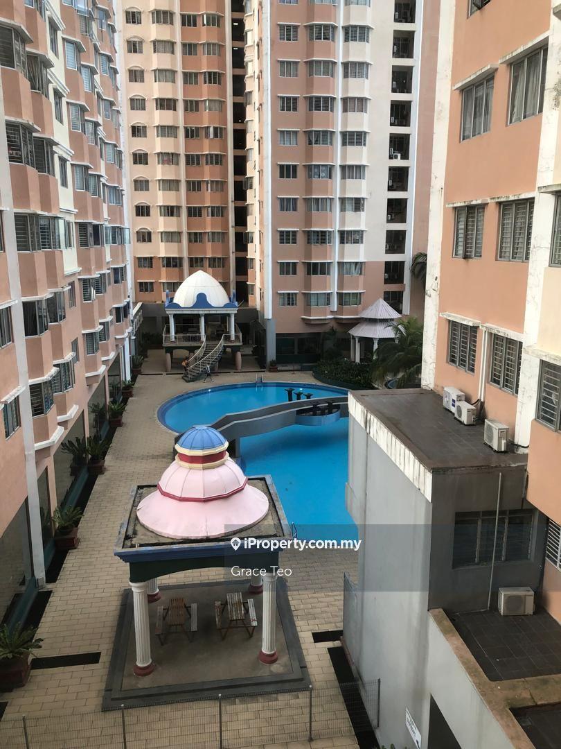 Rhythm Avenue @ USJ 19 Swimming Pool view for Sales