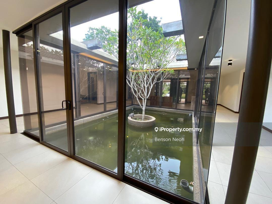 Leisure Farm Bungalow House for Sale