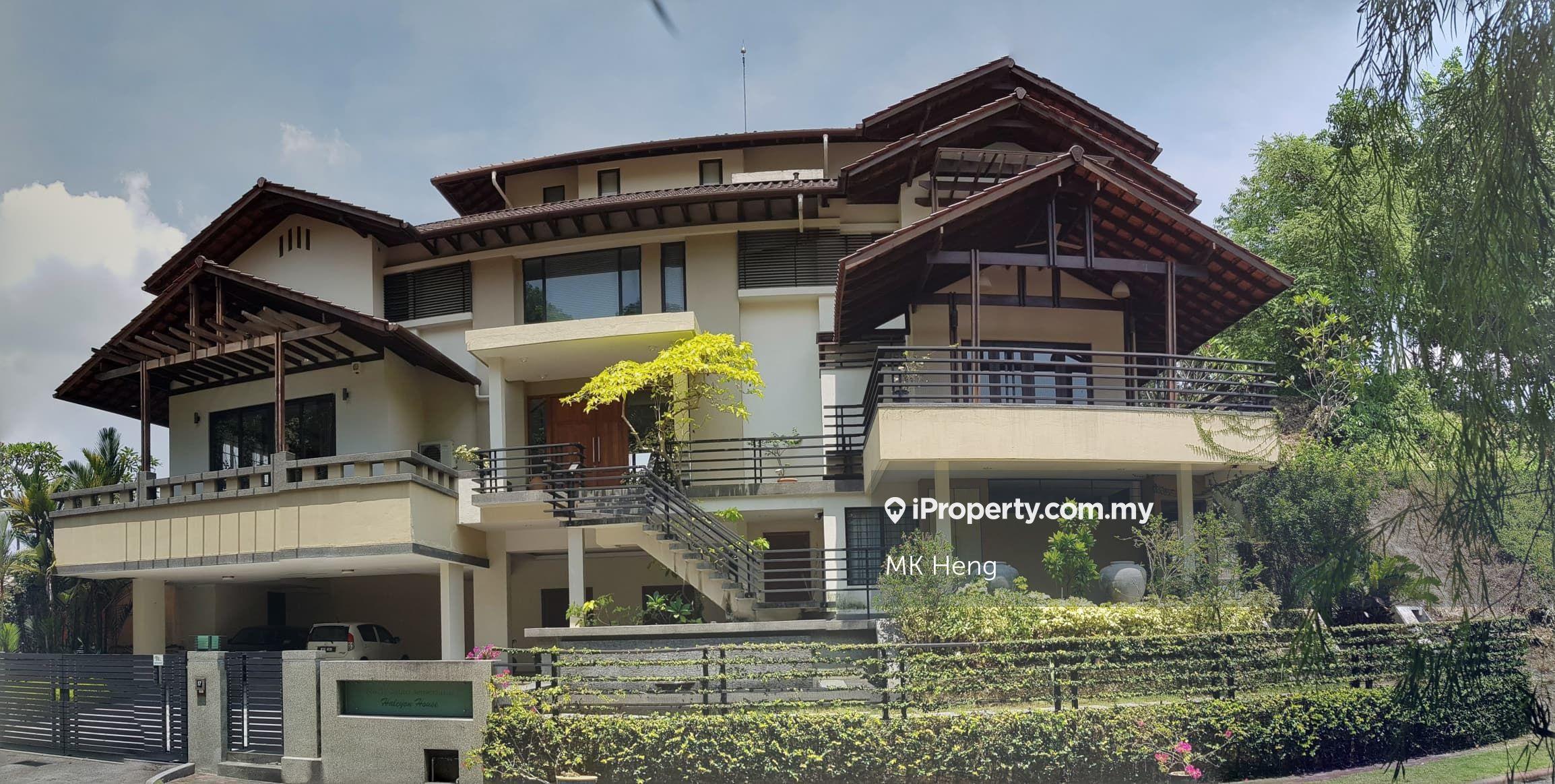 Unique Tropical Resort Home - Elevated Ground, Great Views & Breezy