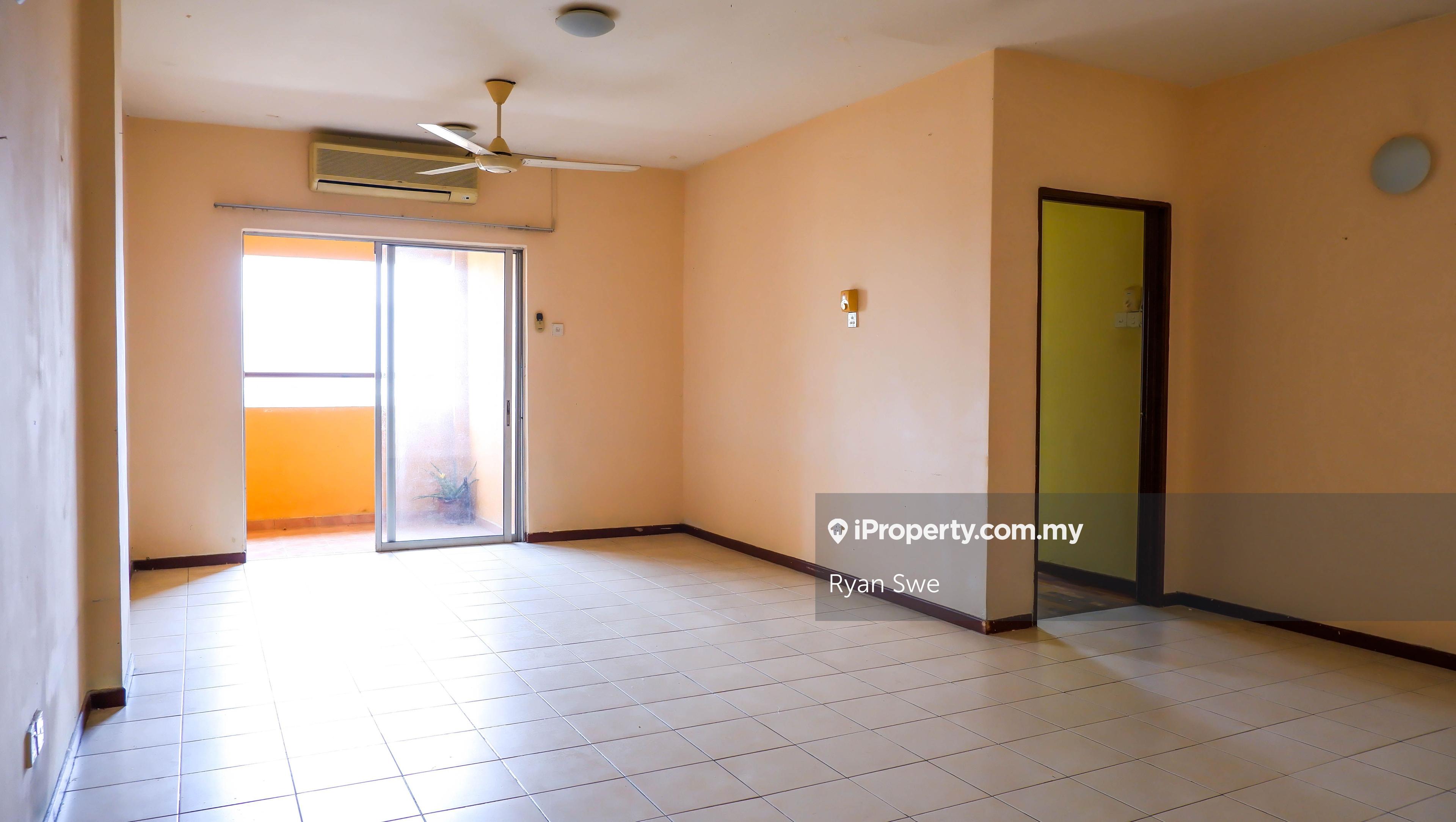 Paradesa Tropica 2 condominium Low Floor Unblock View Freehold MRT 