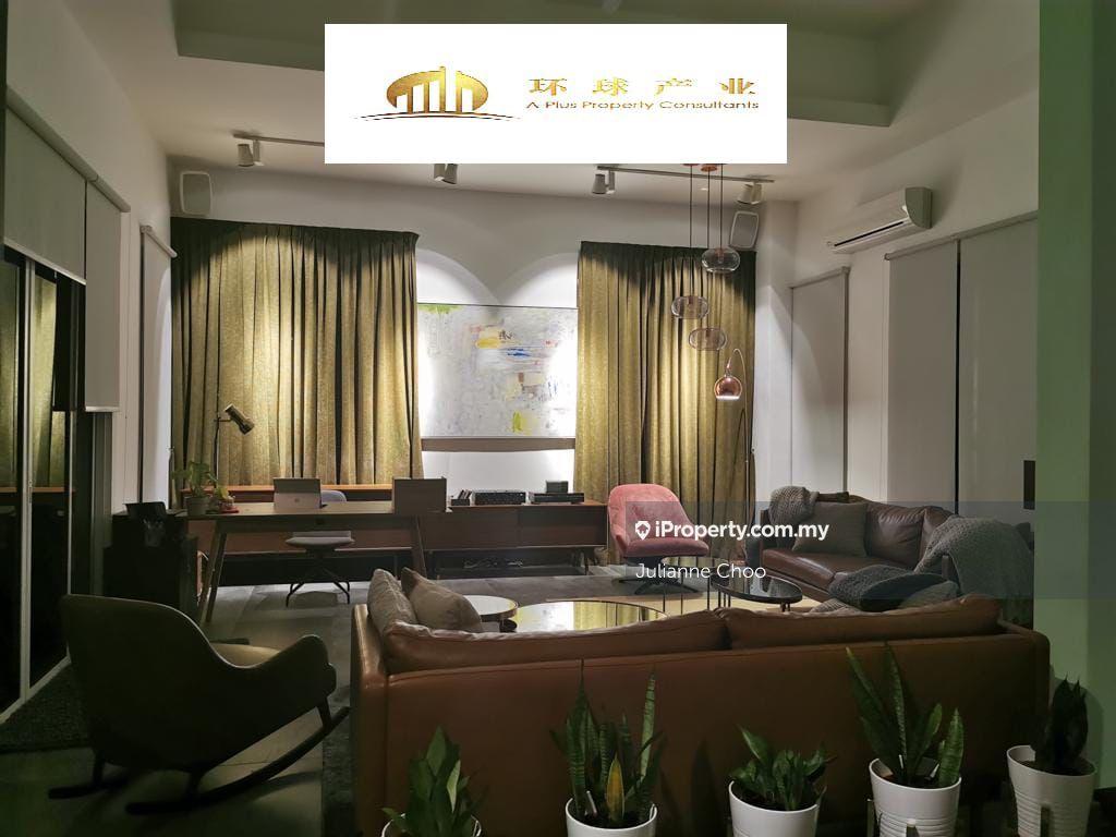 Hill Park Residency 3 Storey Bungalow Fully Renovated For Sale