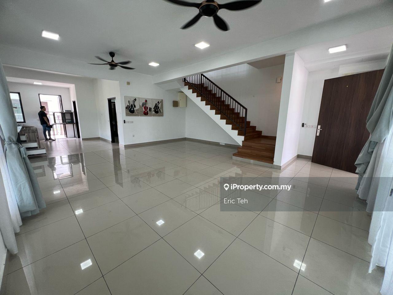 Bandar Bukit Raja Klang Corner house for Rent (Athira)