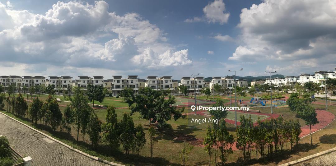 3 Storey Semi-D house Regency Parc