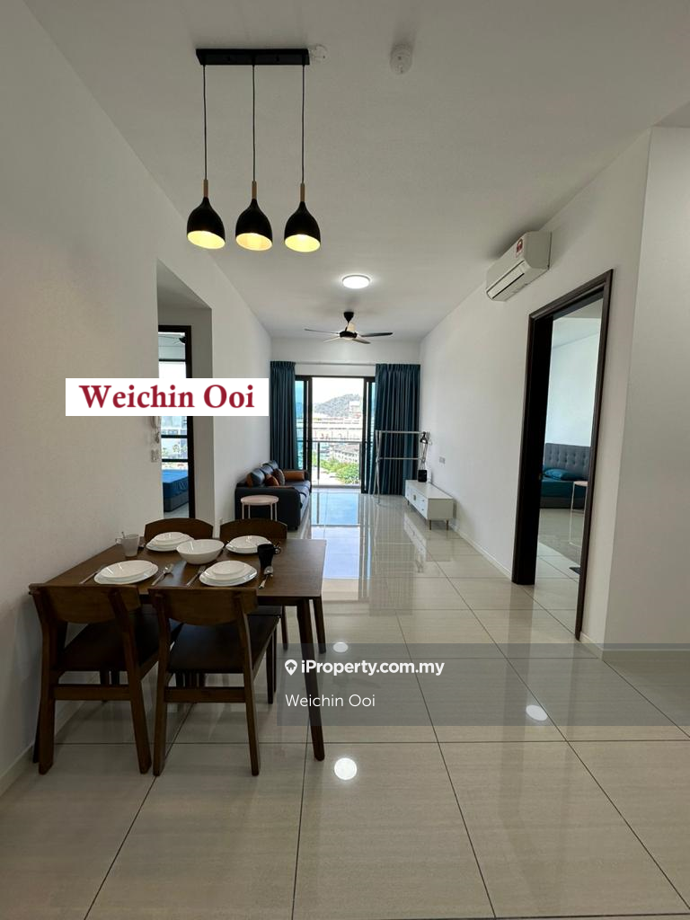 Queens Waterfront City View Unit For Sale