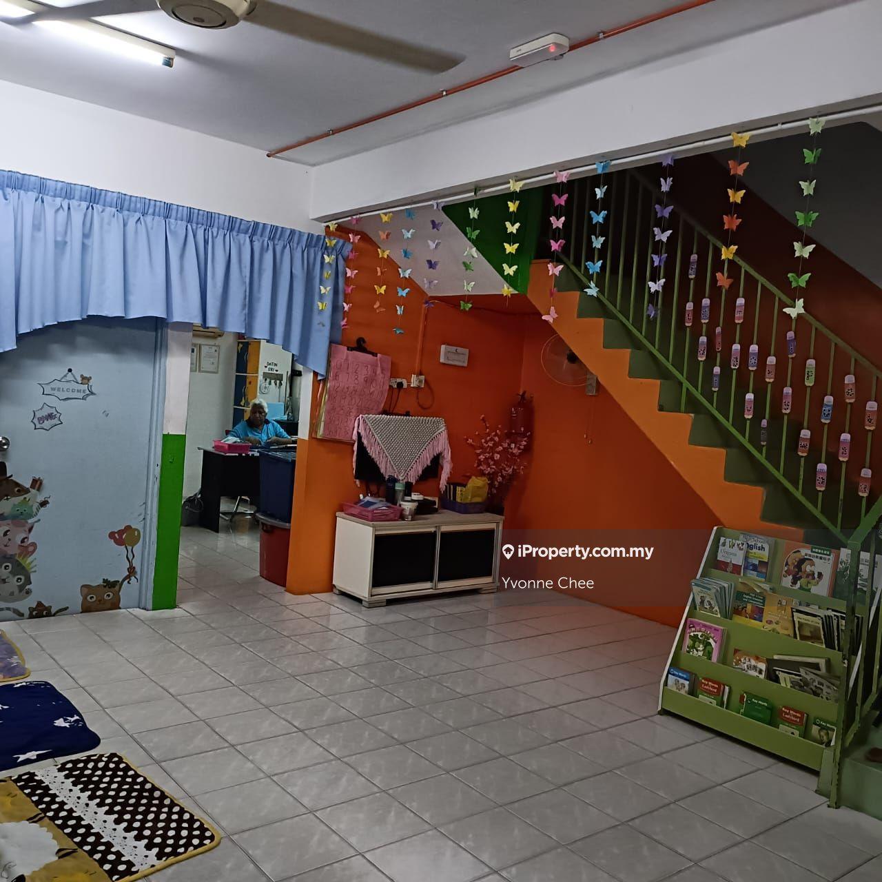 2 storey terrace corner
