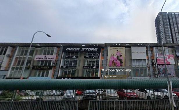 4.5 Storey Shop