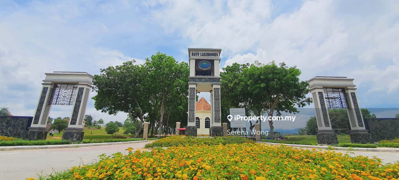 Corner bungalow lot at Bayu lake homes for sale 