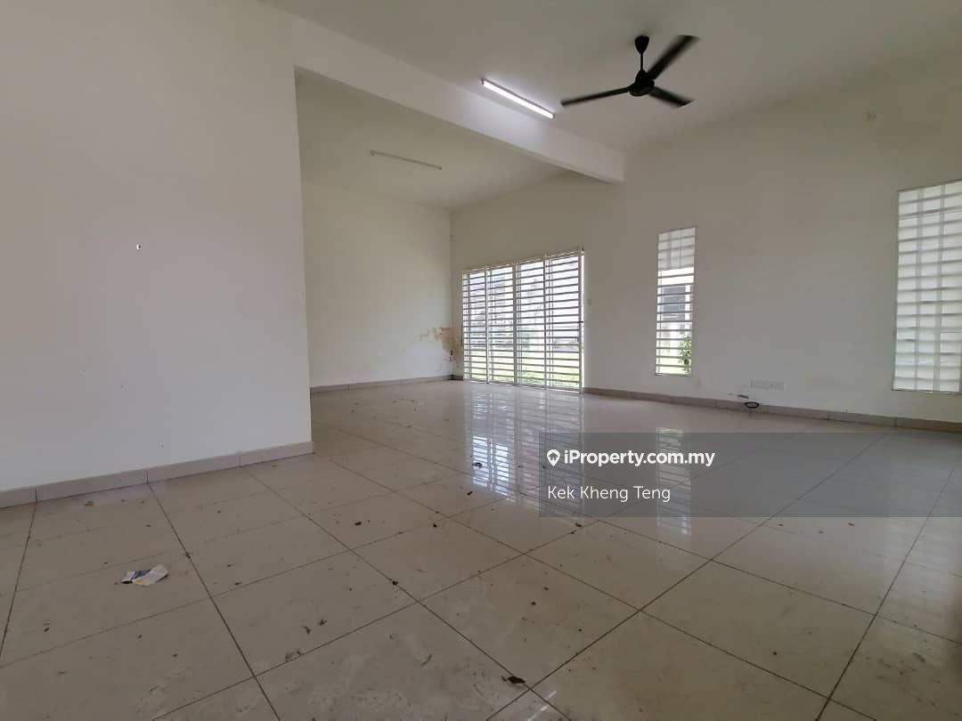 Semi-D house for Sale
