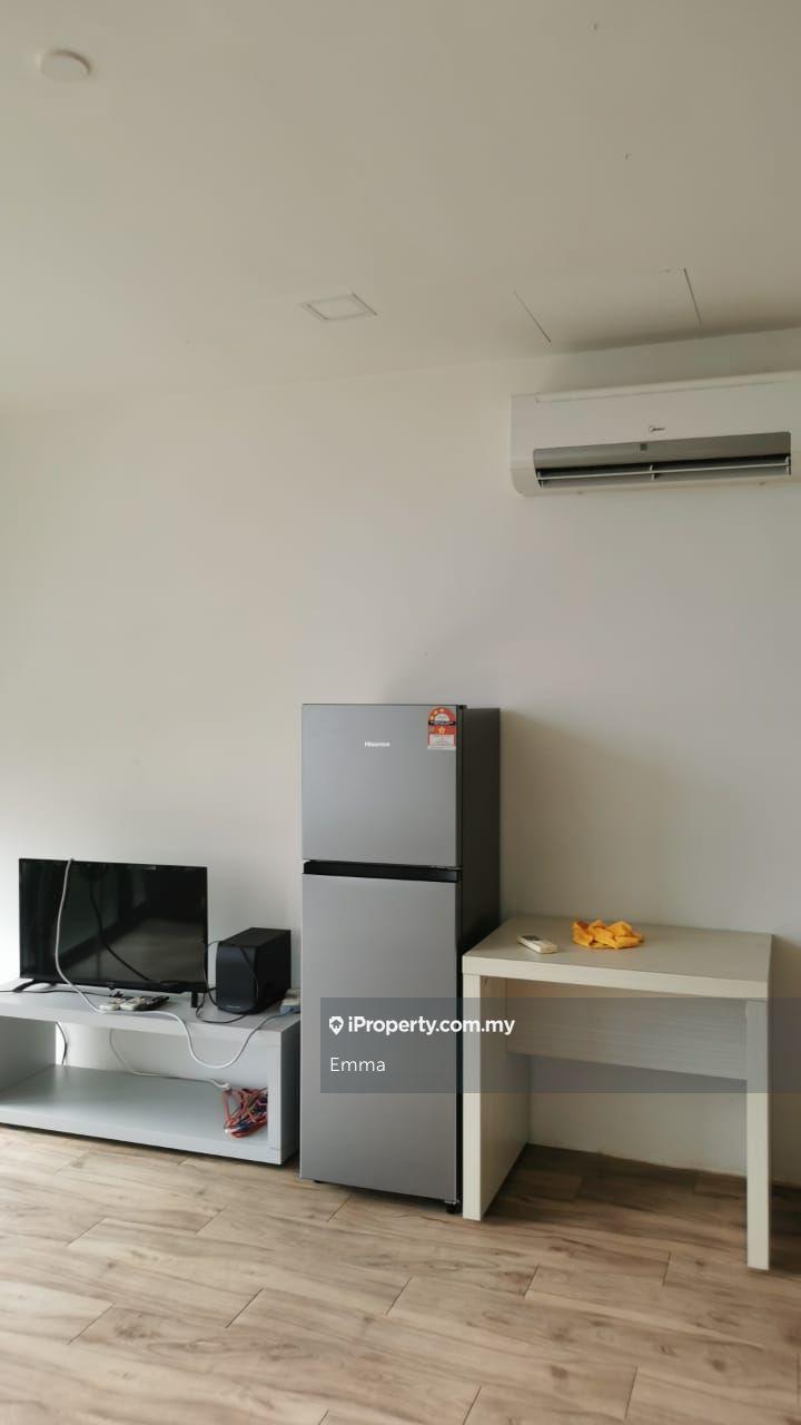 Skypark, Cyberjaya, Condominium,4 bed 1 bath for Rent