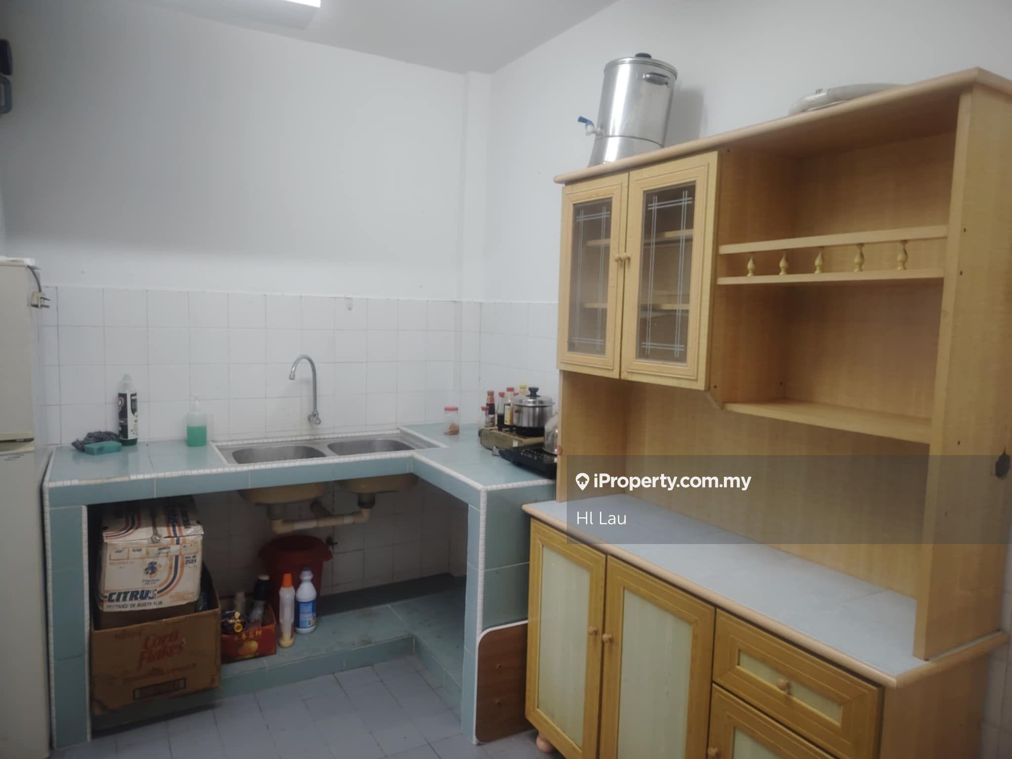 Pandan Lake View Apartment@ Cheras facing lake view