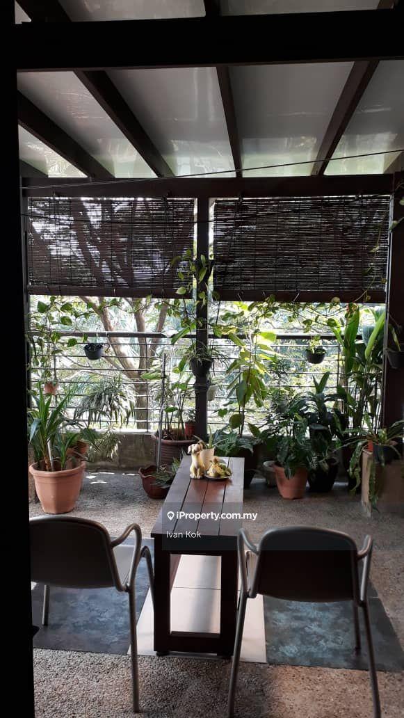 Value Buy Low Rise Unit With Long Balcony