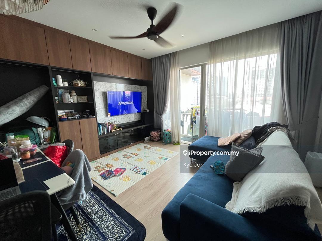 Fully furnished balcony unit available now