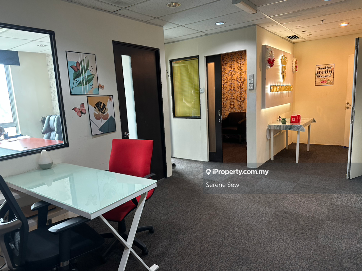 Choice Unit Office , linked to Publika Mall for Sale!