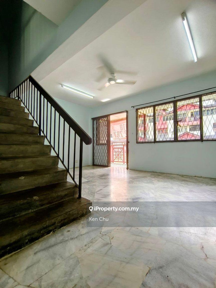 Well maintained unit 