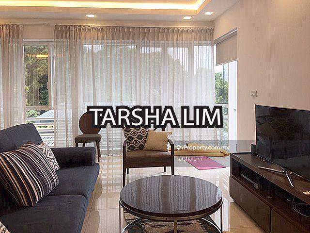 Unique double balcony unit, breezy and quiet all time.