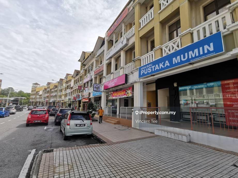 3 Sty Shop 24x100 Freehold Tenanted Jalan Diplomatik Putrajaya