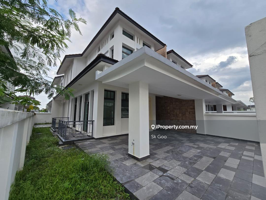 Good deal 2 storey cluster house