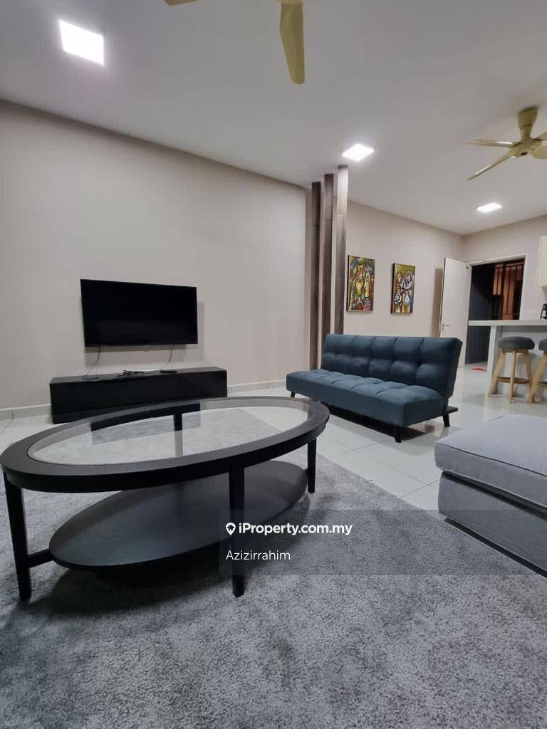 Fully Furnished Mirage by the Lake Cyberjaya