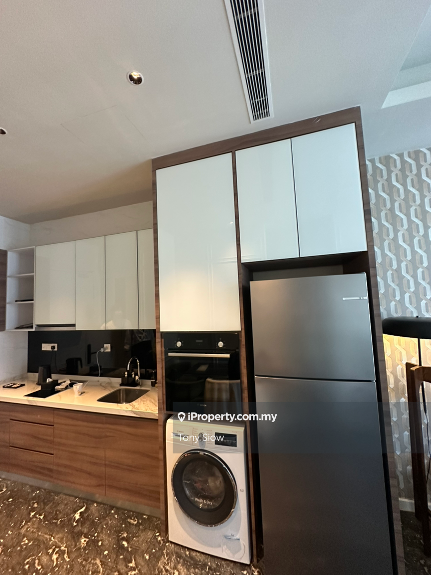 Service residence with balcony & KLCC view for sale