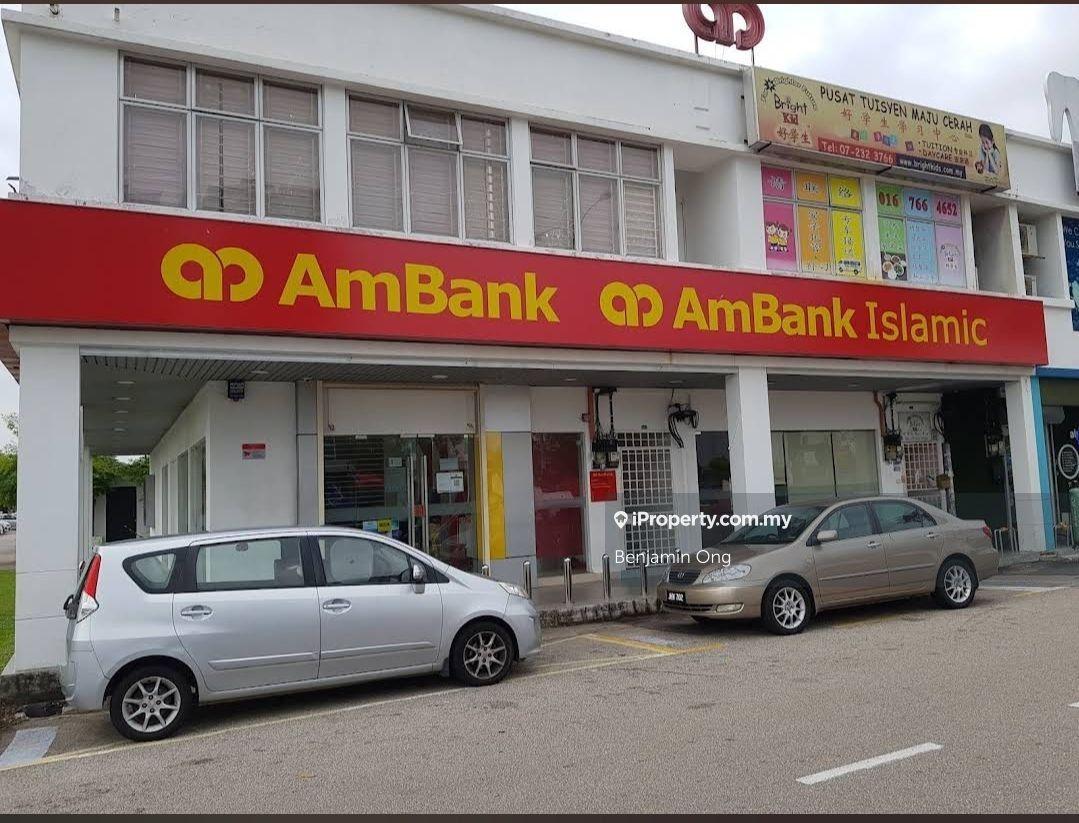 Bukit Indah Ground floor for rent