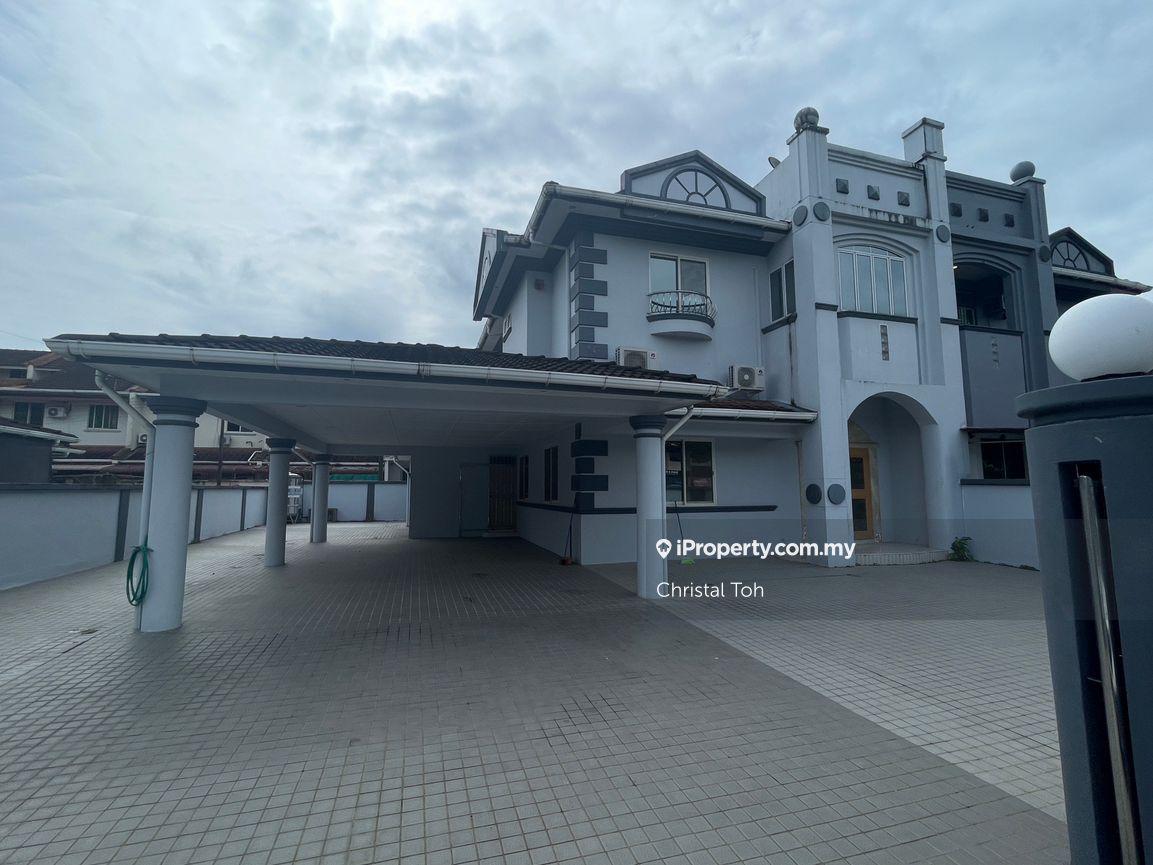 Well maintained double storey semi detached house for sales