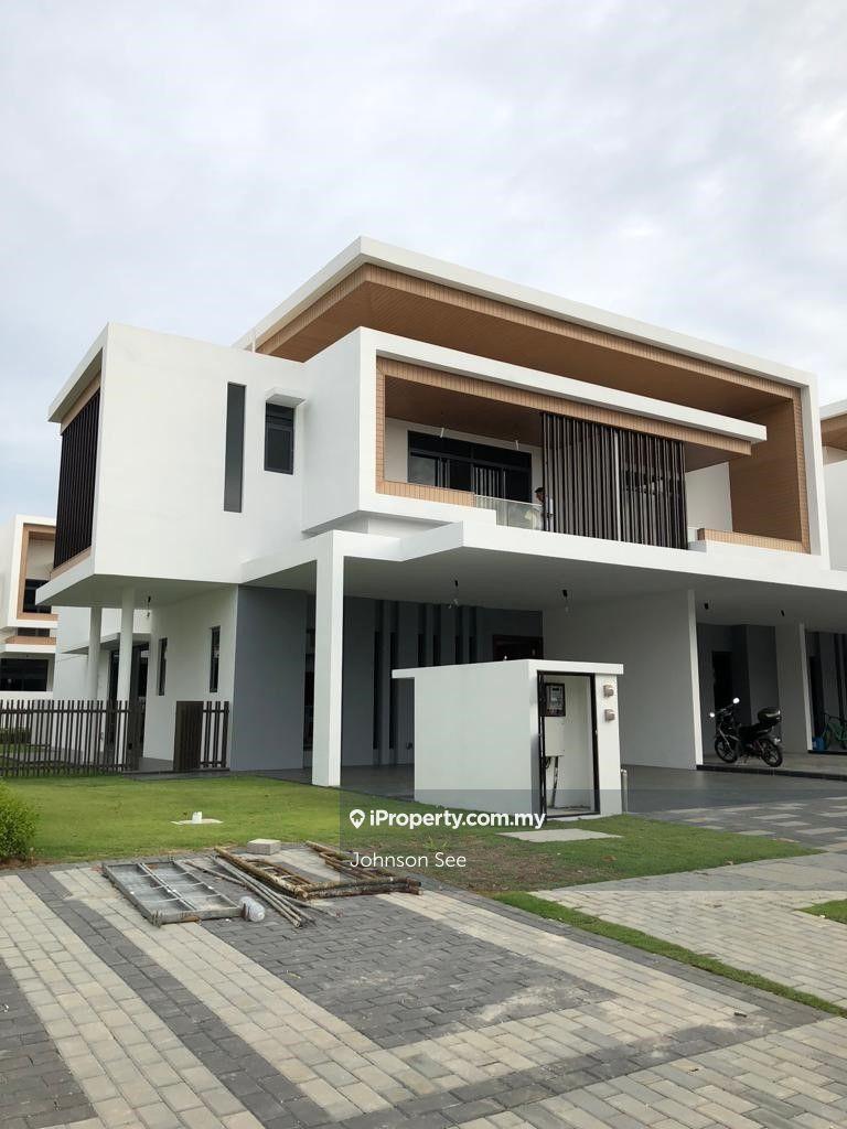 Belleza Villa End Lot with Partial Furnishings