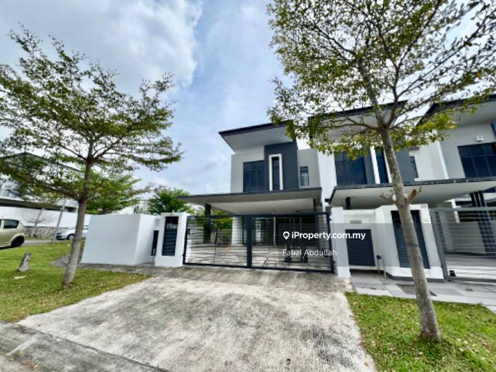Kajang East Semenyih Double Storey Terrace Corner Lot
