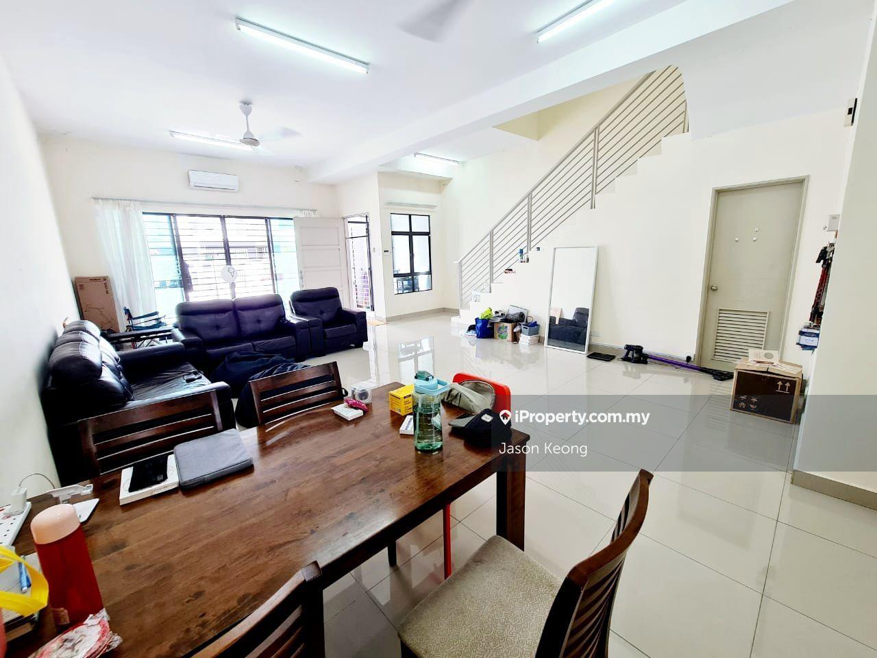 Phase 4 Avory, Guarded Gated with Clubhouse, Near to LRT Station