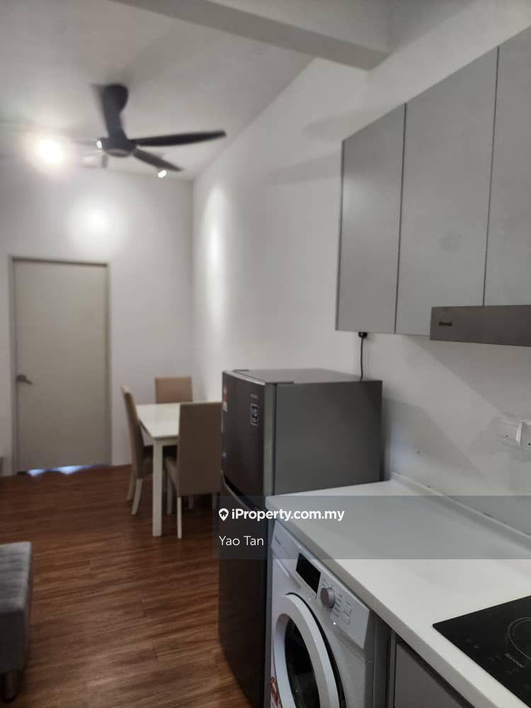 High Floor & Fully furnished