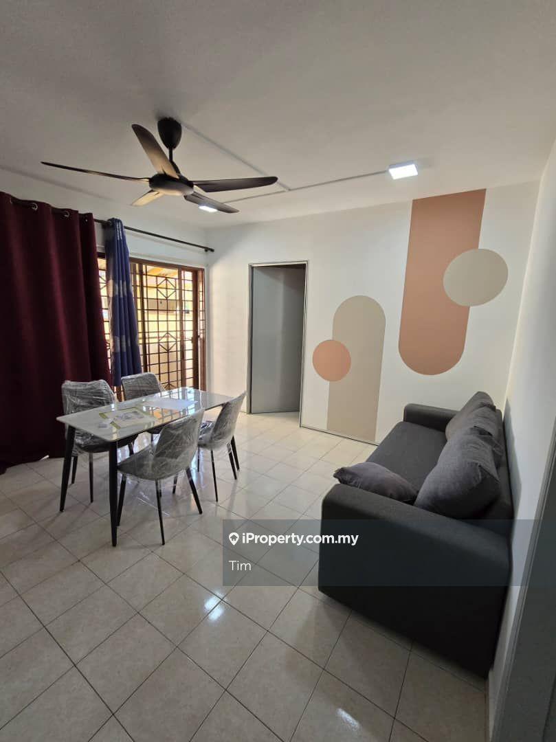 Fully Furnished 4r 2b Condo @ Palm Spring Condo