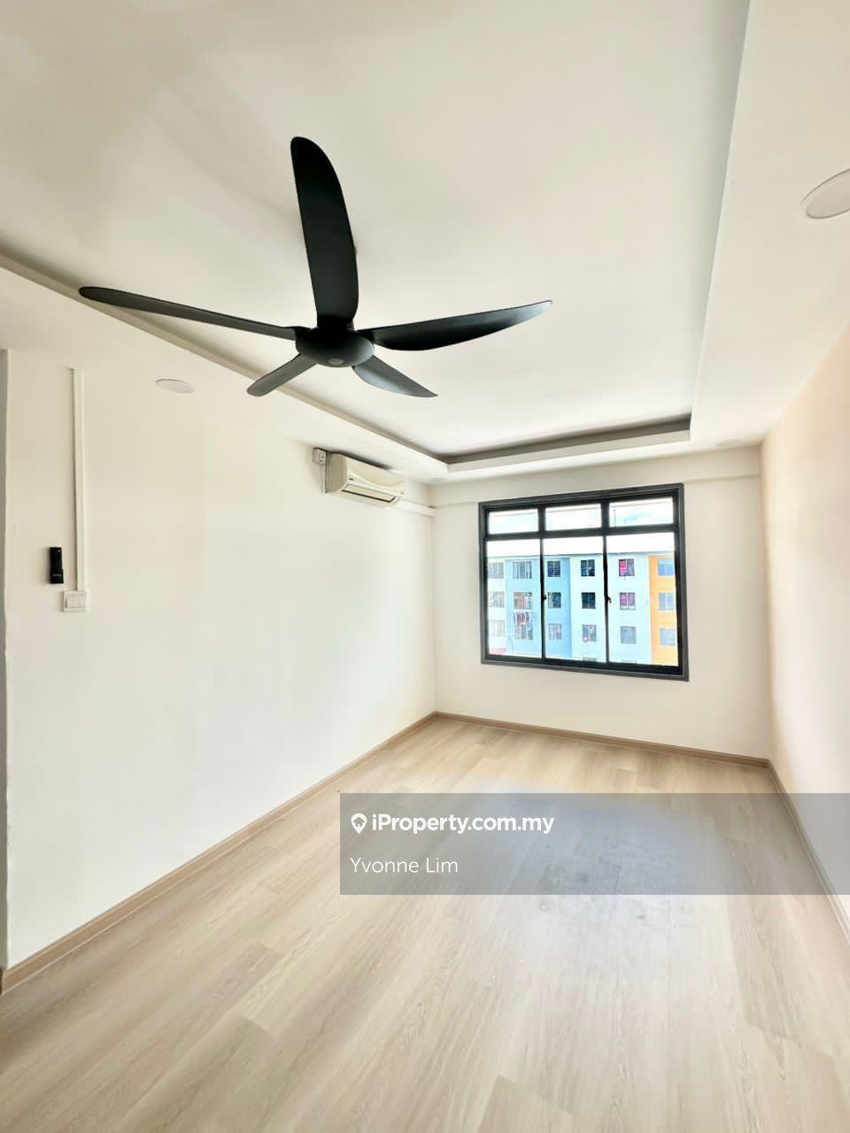 Flat Sri Lanang, Desa tebrau, high floor, 3 bedrooms, renovated