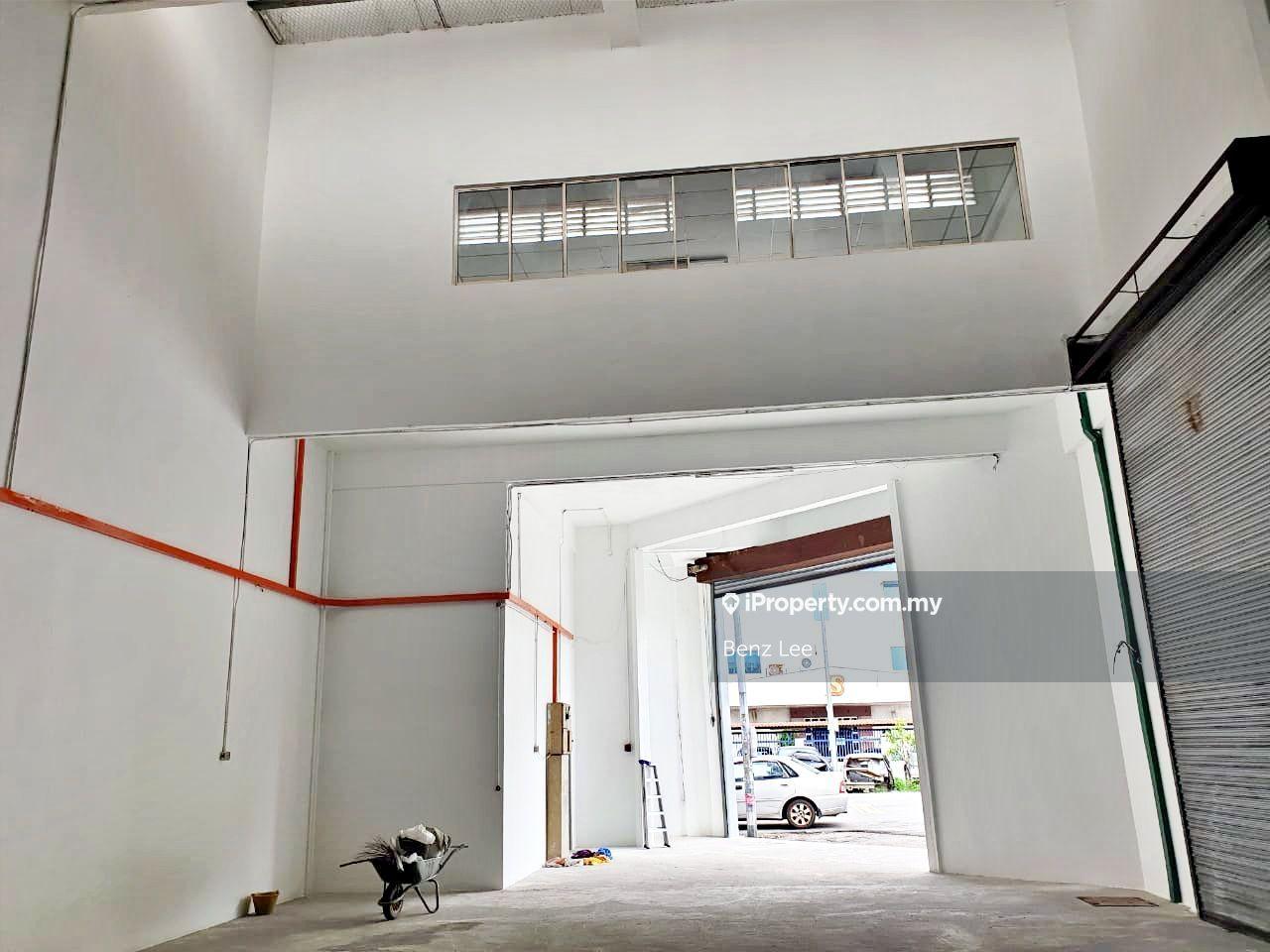 Batu caves taman industri bolton corner 1.5 storey factory sale vacant