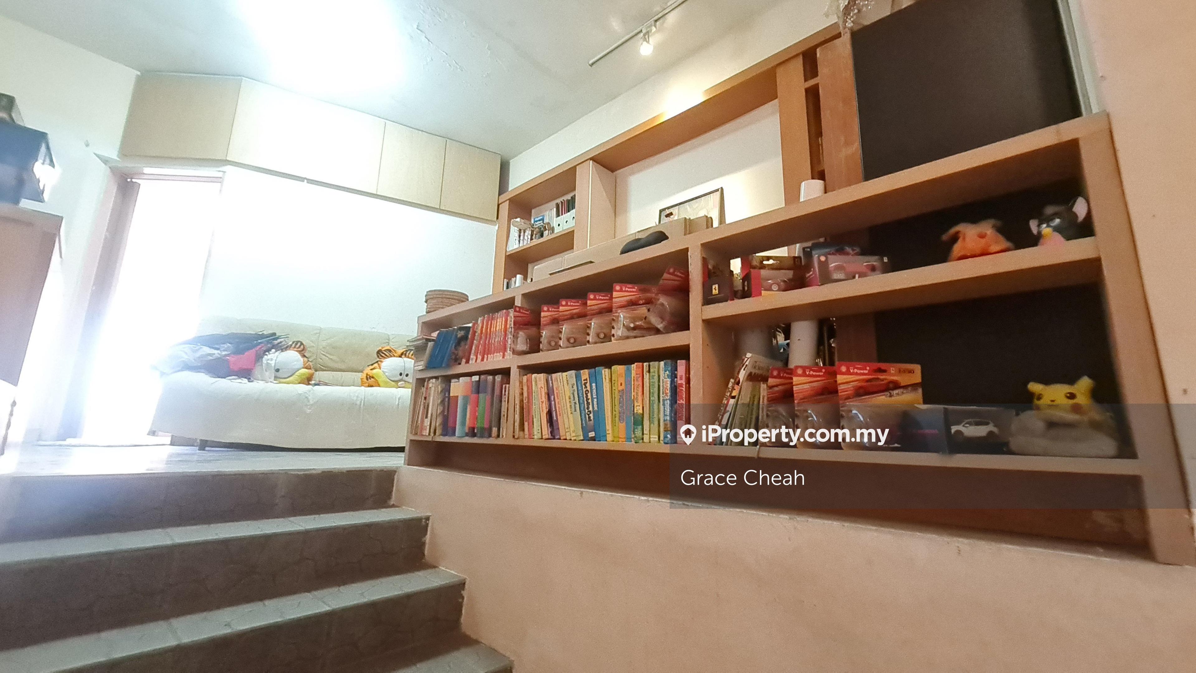 Limited unit Duplex as  Pandan Mewah Heights below market price.