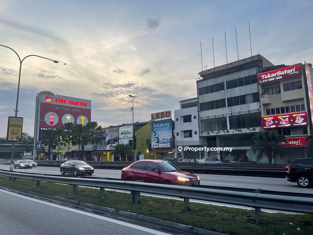 Shoplot for sale along Federal Highway, Petaling Jaya