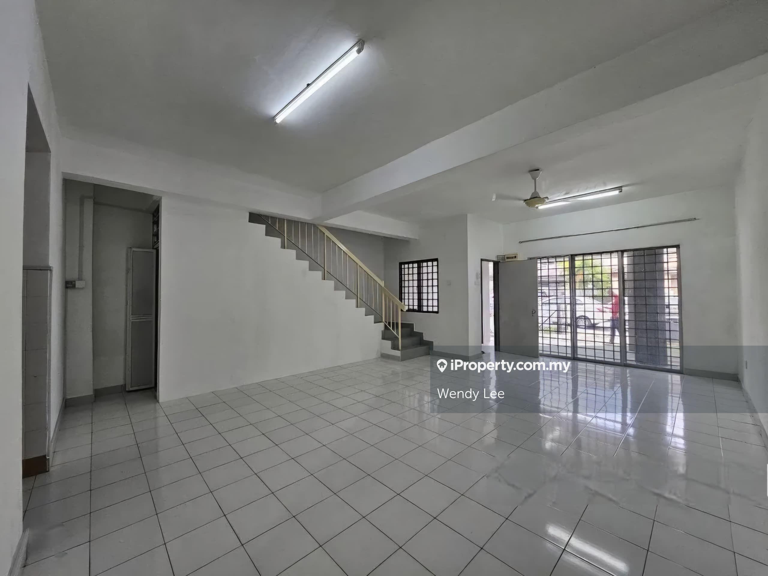 Double Storey Hoyse 22x70 Freehold Usj 11 Subang Jaya G&G Below Market