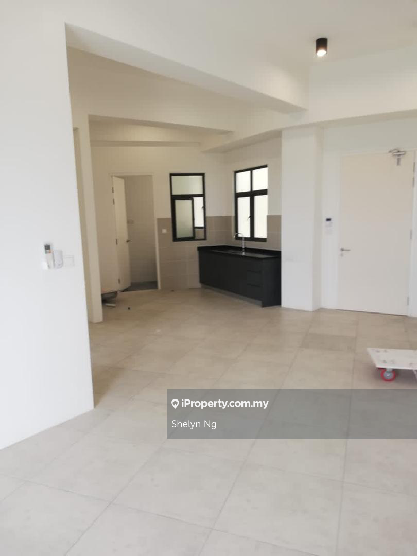 O2 residensi 2 bedroom partial furnish For Sales 