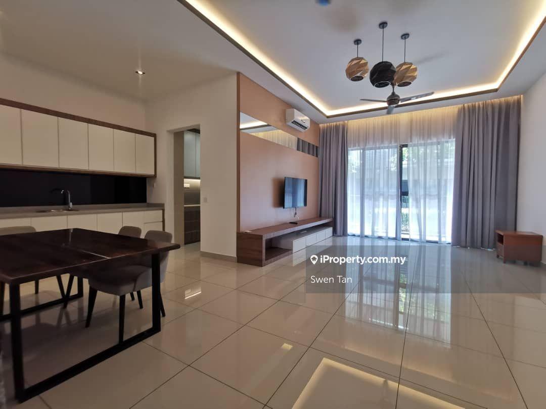 Extended and Renovated Superlink. Good Buy!!