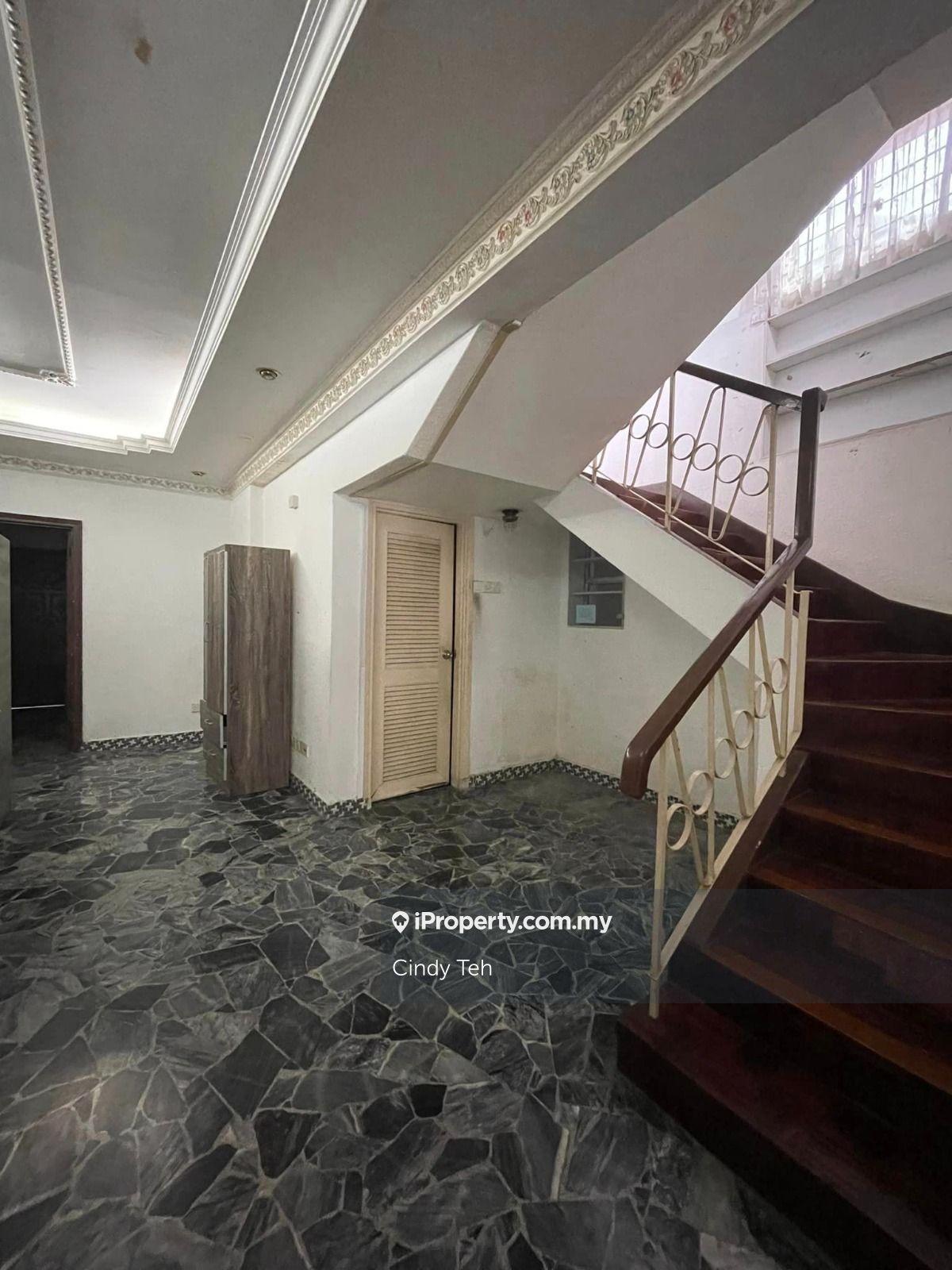 Super Rare Semi-Detached Gem in Tanjung Tokong (Adjoining Unit)