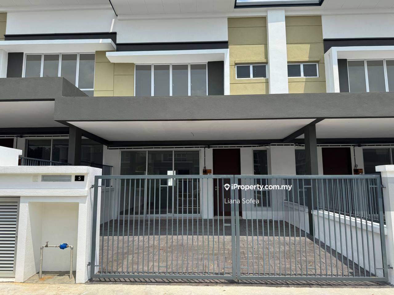 Double Storey Terrace Bandar Tasik Kesuma Beranang