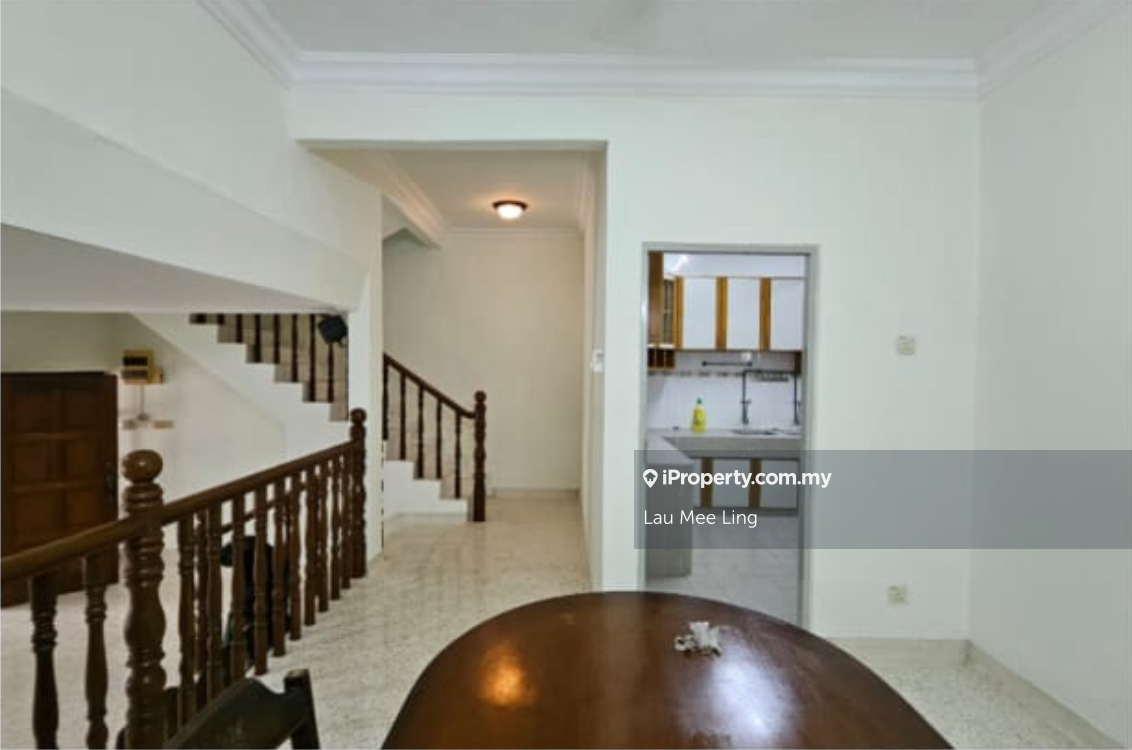 Newly refurbished house in Taman Desa n Taman Danau Desa