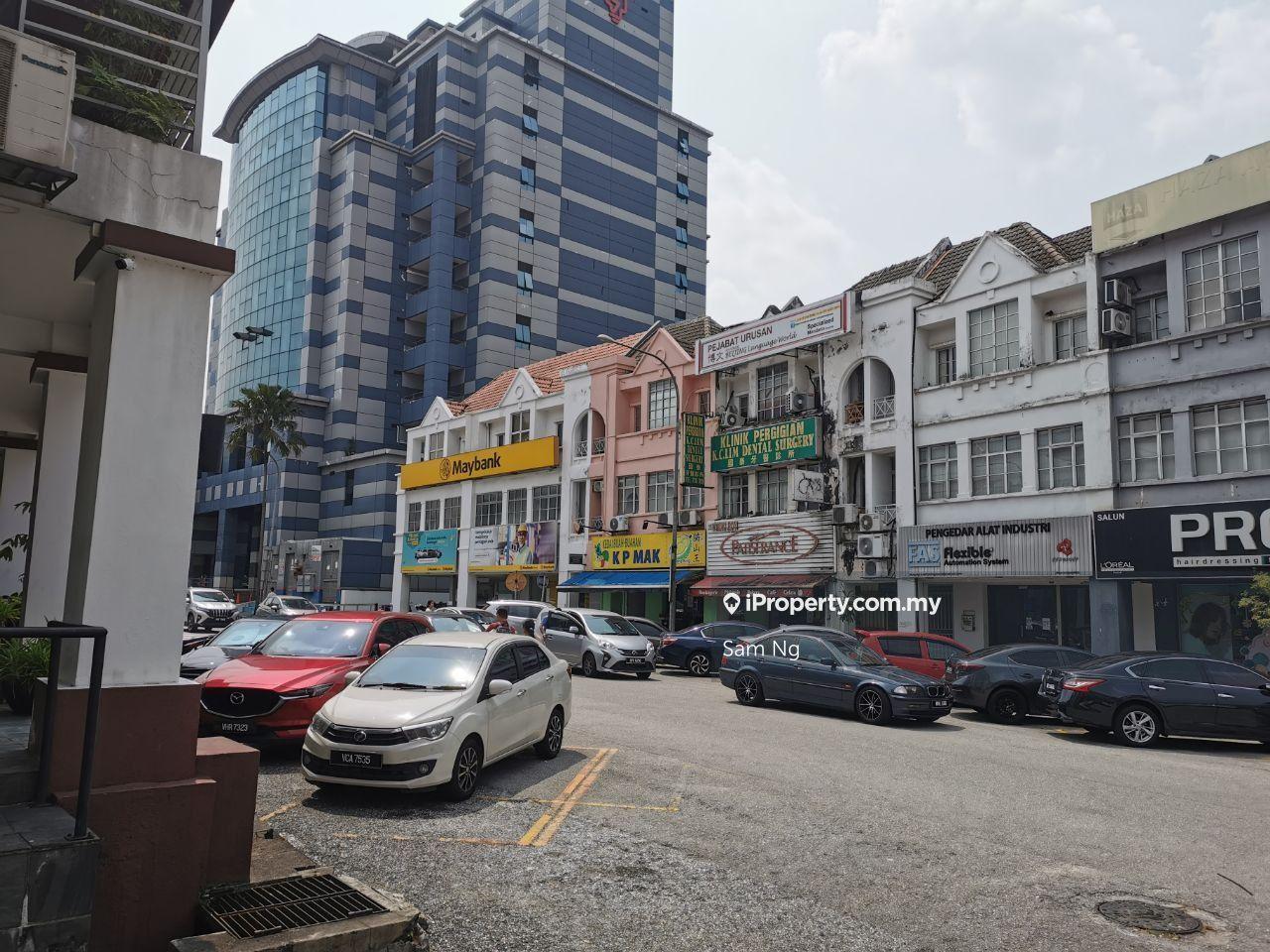 USJ 10 Taipan Subang Jaya's  3 Storey intermediate Shop For Sale