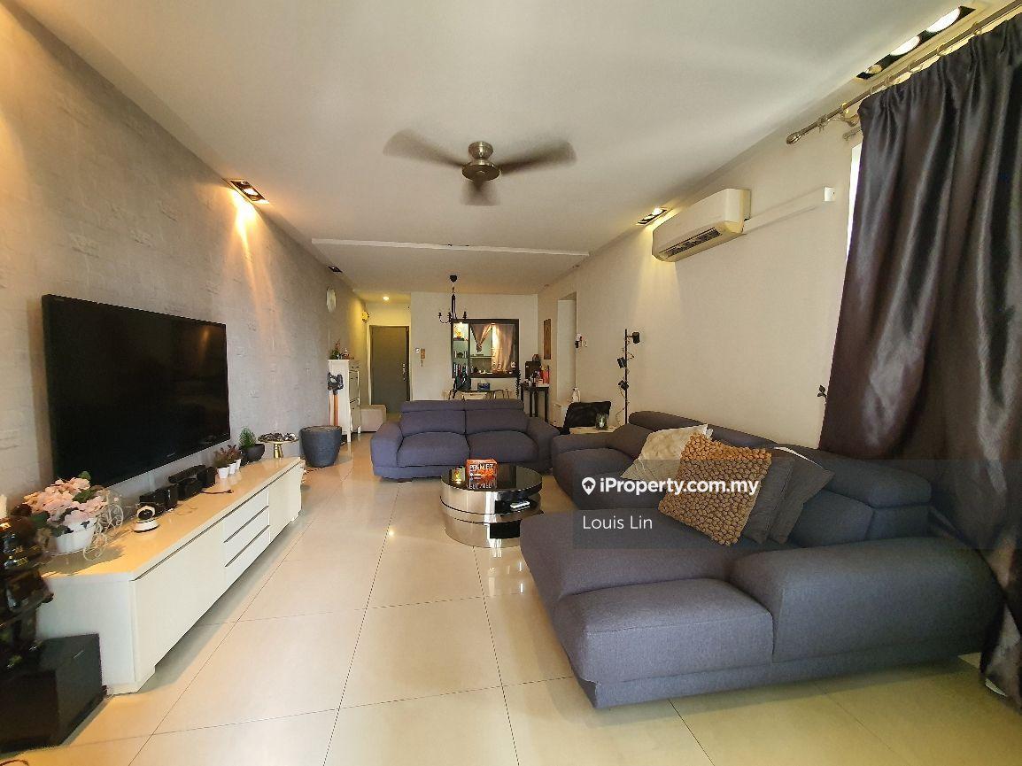 KLCC View. Mid Floor. Good Condition.
