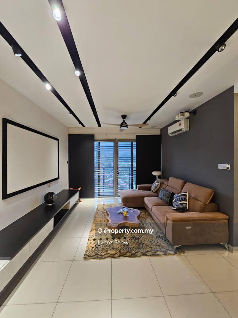 Skycube Fully furnished nice unit 2 carparks Sg ara worth rent unit