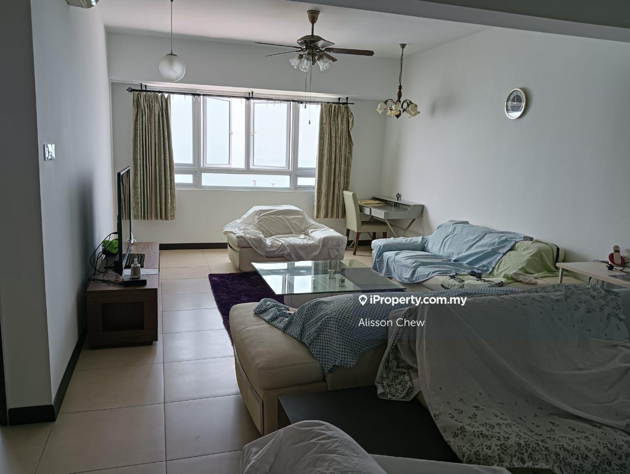 Pearl regency , 1345sf, 2 car park