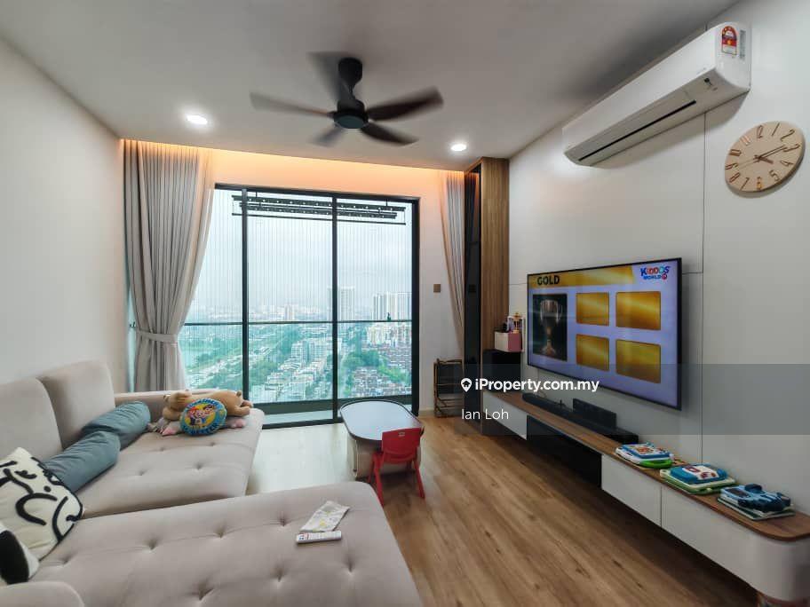 Fully renovated design unit 