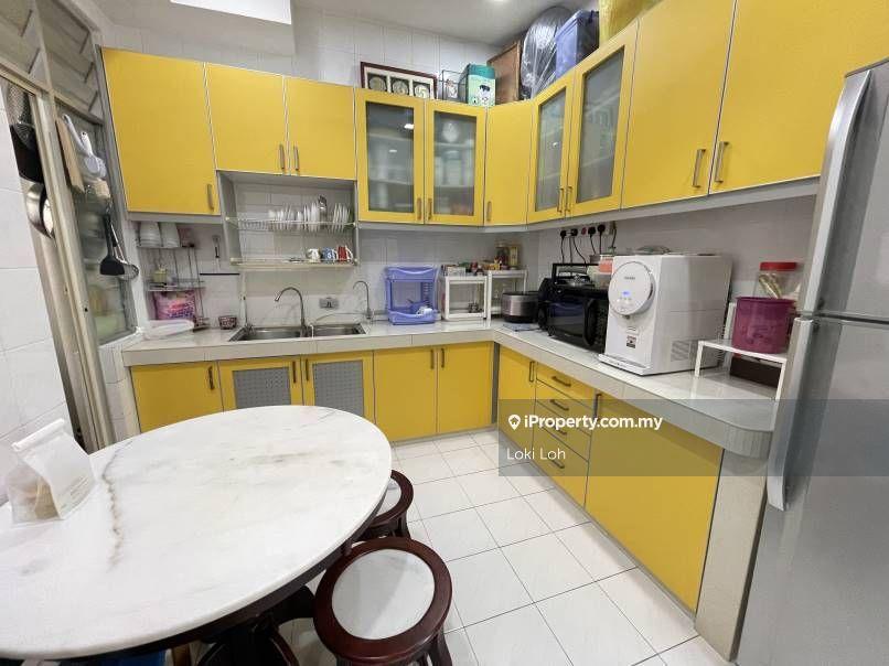 With Lift Reno Casa Mila Victoria Selayang Bukit Idaman