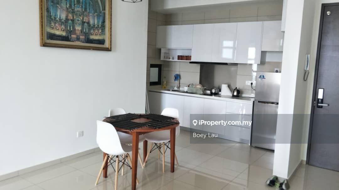 Well Maintained Unit For Sell, 3 Car Park