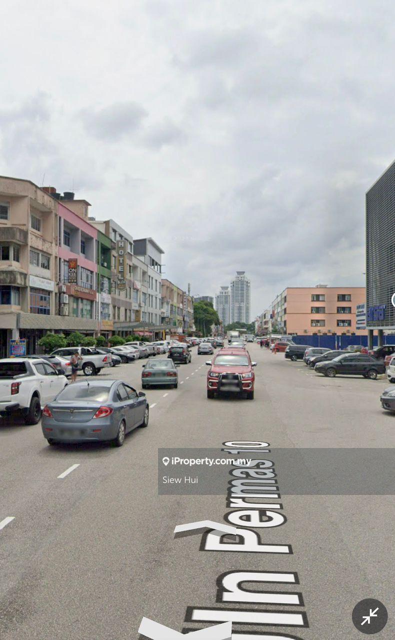 Bandar Baru Permas Jaya @  4 Storey Shoplot  -2 Adjoining Unit
